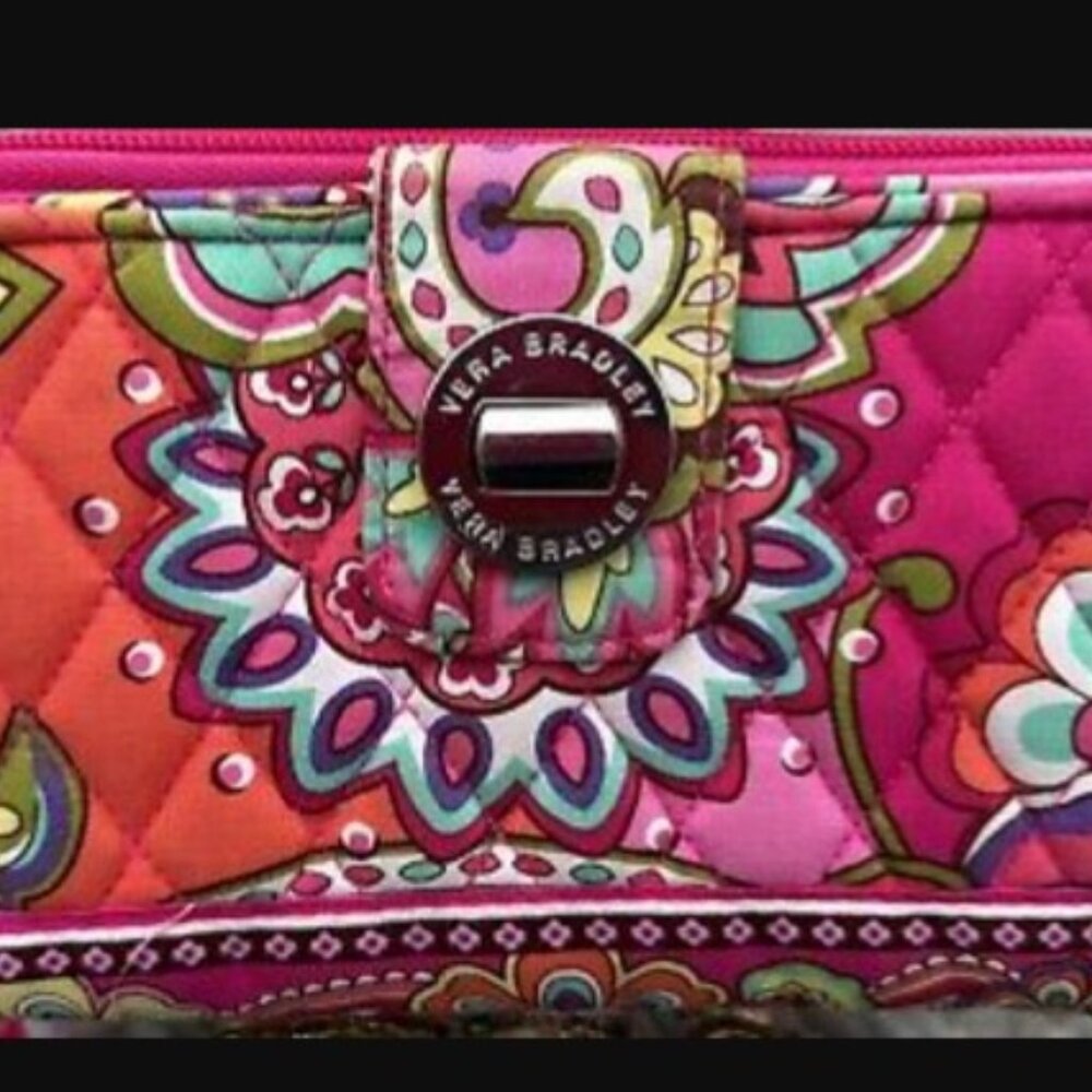 Vera Bradley turn key wallet